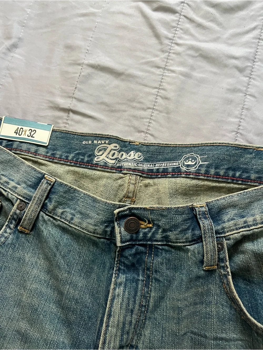Old Navy Men's Medium Blue Relaxed Straight Jeans
